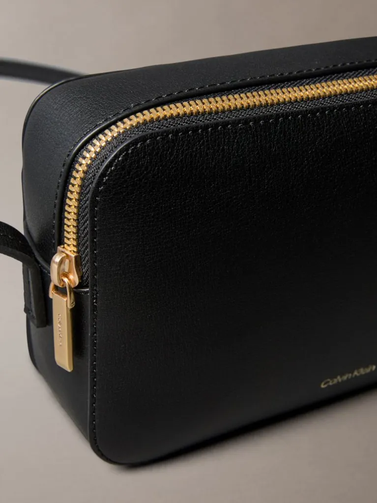 Γυναικεία Τσάντα Χιαστί Μαύρη Calvin Klein LV04F3276G-332