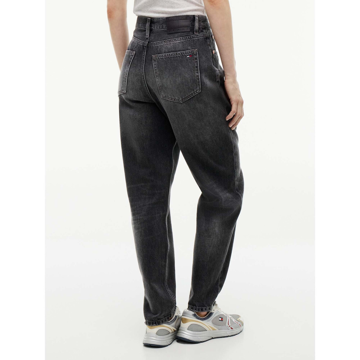 Γυναικείο 90's Mom Τζιν Μαύρο Tommy Jeans DW0DW23202-1BZ