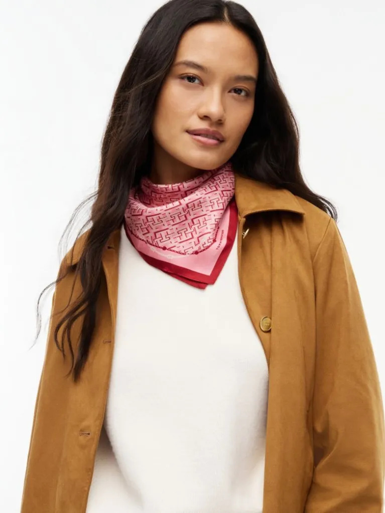 Γυναικείο TH Monogram Φουλάρι Tommy Hilfiger AW0AW19116-XLI