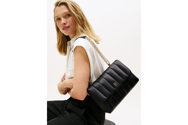 Γυναικεία Τσάντα Μαύρη Tommy Hilfiger AW0AW17669-BDS