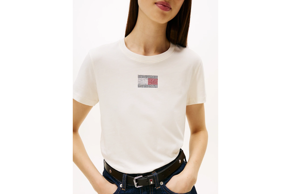 Γυναικείο T-shirt Off White Tommy Jeans DW0DW21965-YBH Γυναικείο T-shirt Off White Tommy Jeans DW0DW21965-YBH