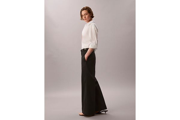 Γυναικείο Παντελόνι Μαύρο Calvin Klein LV047H637G-UB1