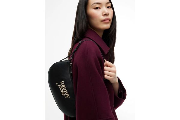 Γυναικεία Τσάντα Ώμου Μαύρη Tommy Jeans AW0AW19047-BDS
