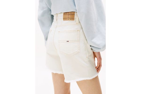 Γυναικείο Mom Τζιν Σορτς Εκρού Tommy Jeans DW0DW20093-1CE